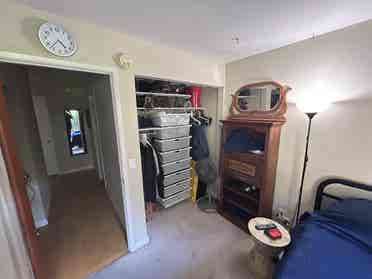 Private Room in 2 bd townhouse