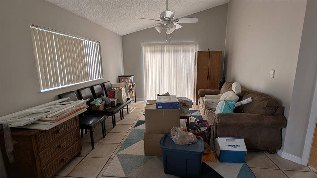 2 rooms for rent. House next to UCF