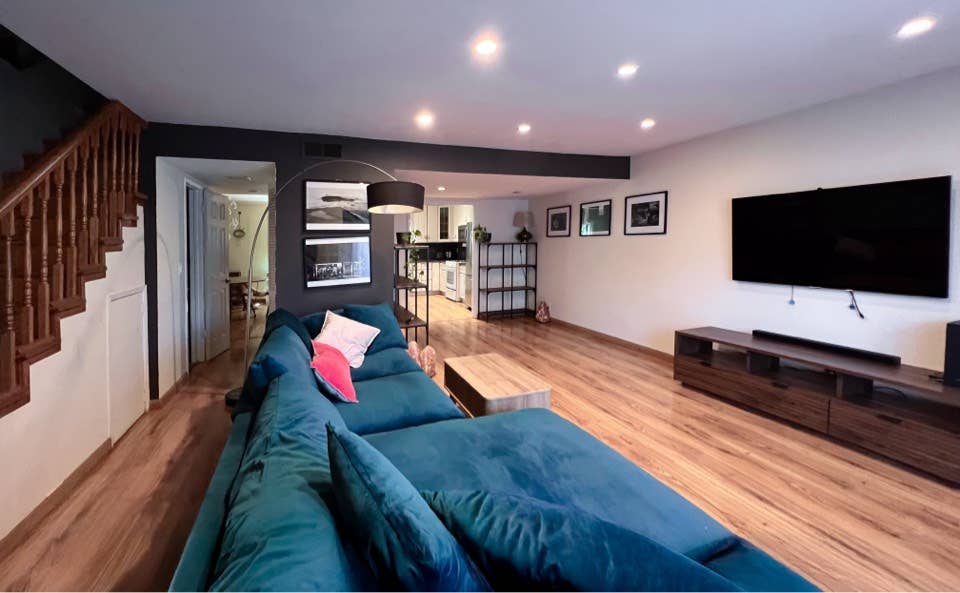 Bedroom with Shared Bath