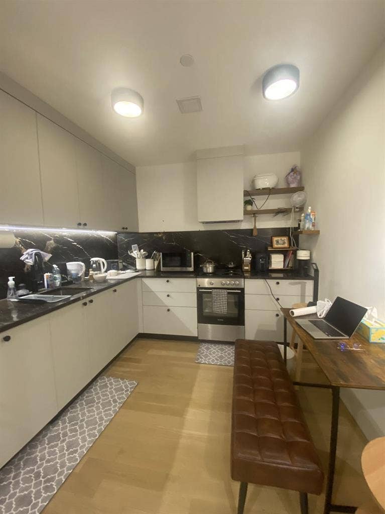 Private Room in B Apartment