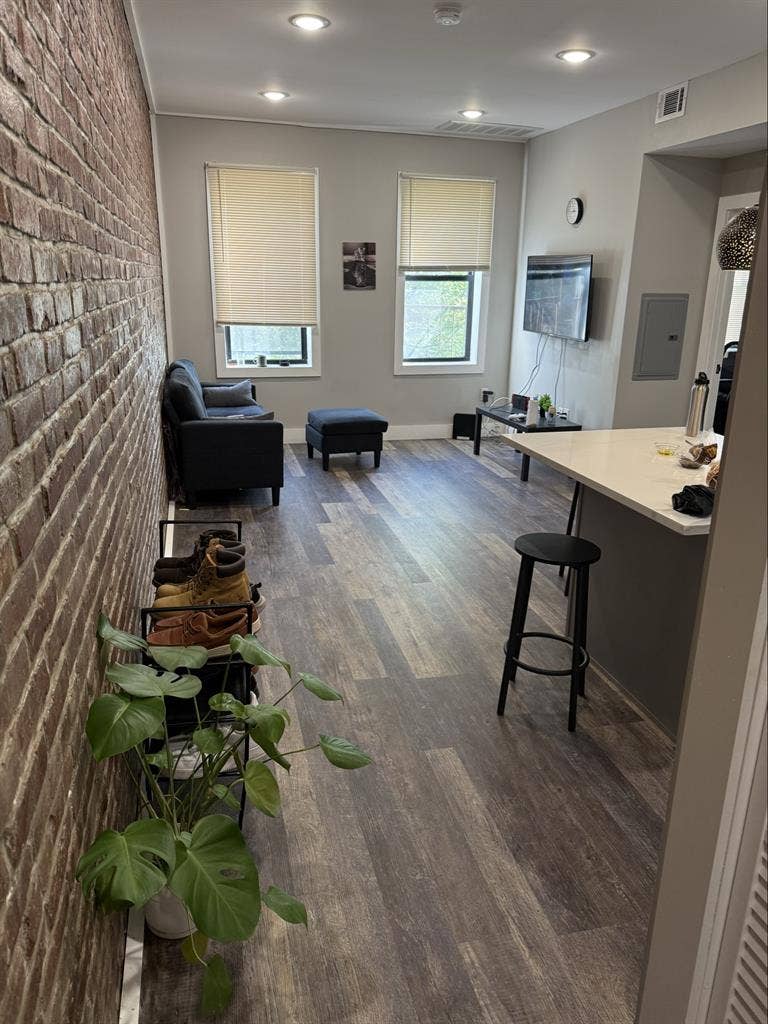 Room for rent in West New York, NJ