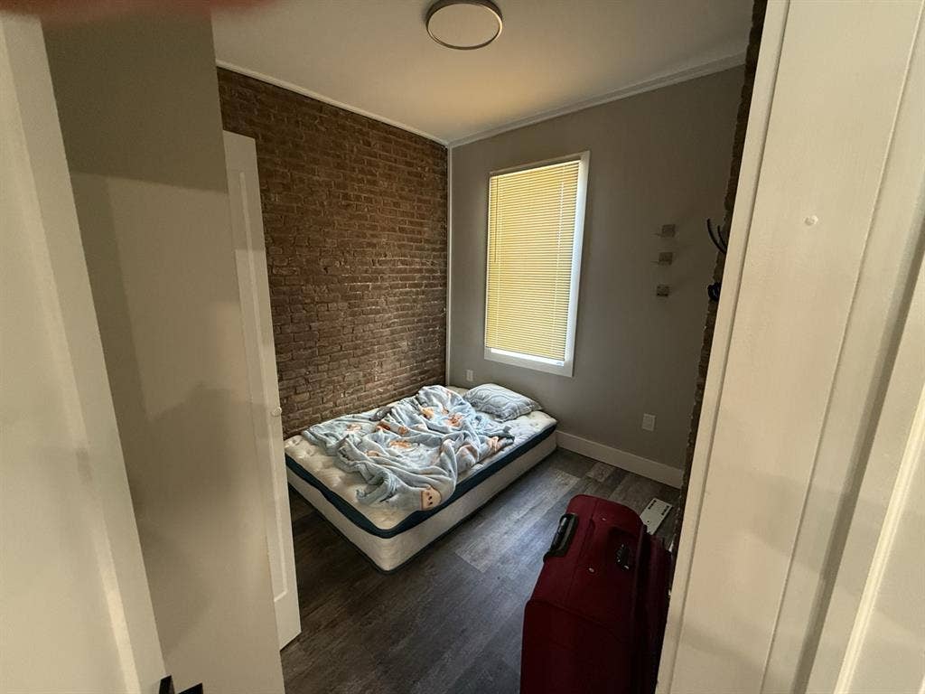 Room for rent in West New York, NJ