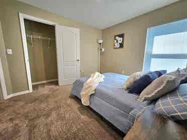 Private room for rent!!
