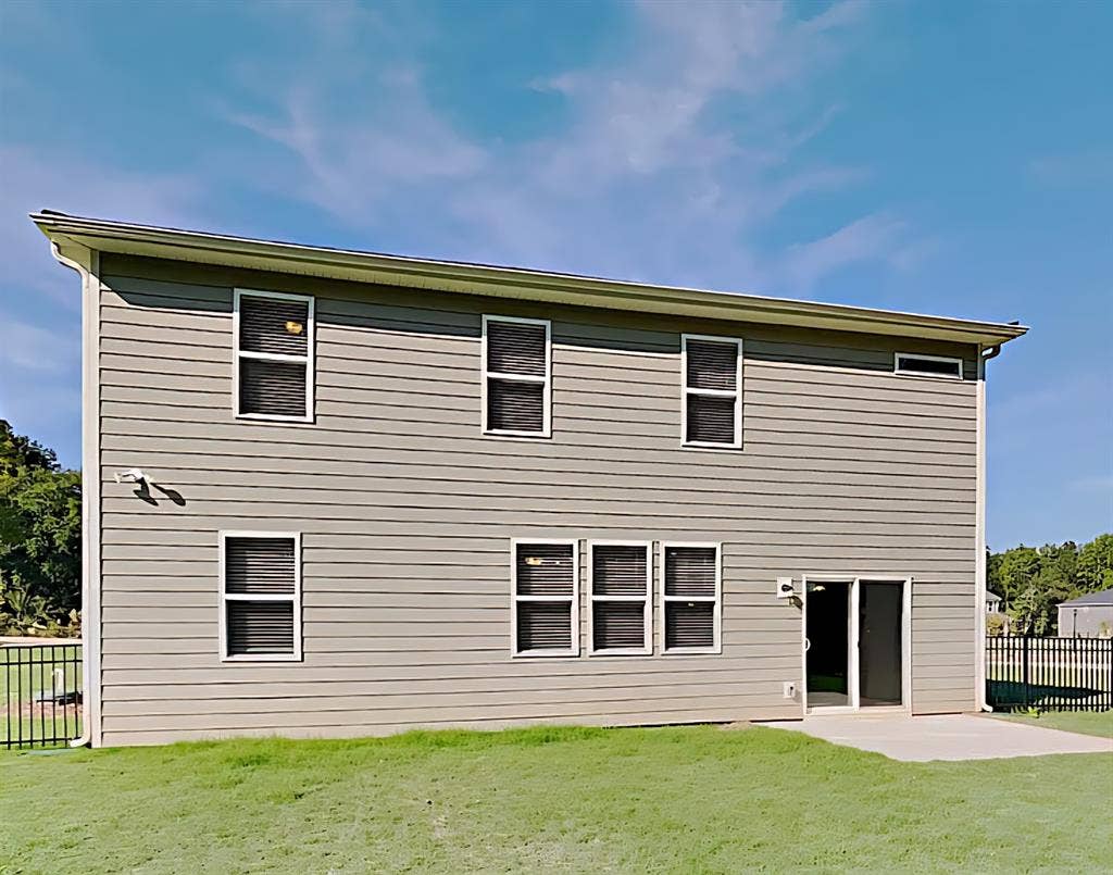 Rooms for rent in a new house
