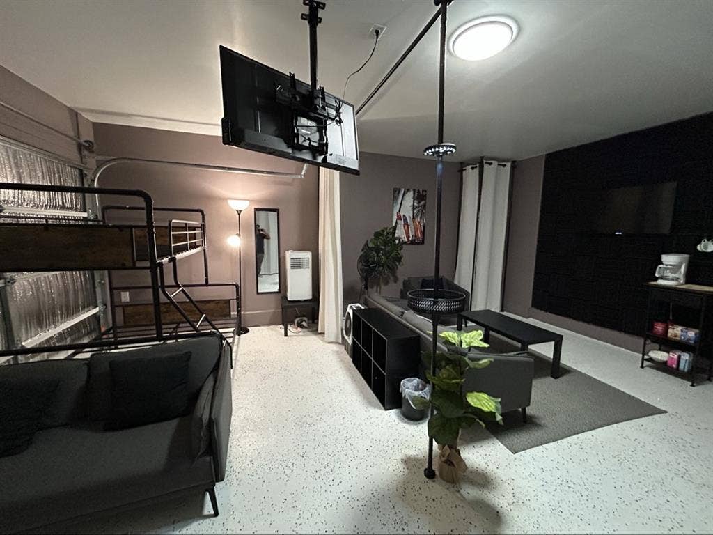 Furnished Room MUST
 SEE!!!
