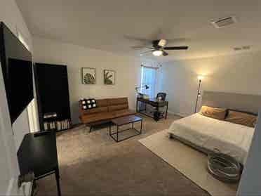 Furnished Room w/TV & Private RR