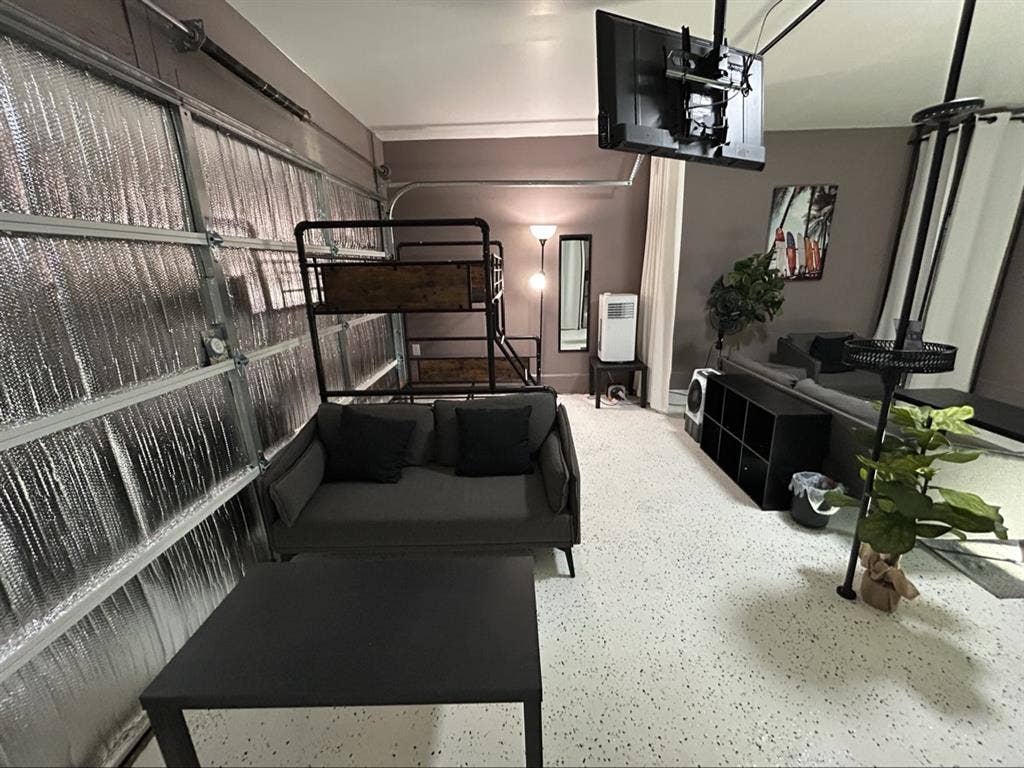 Furnished Room MUST
 SEE!!!