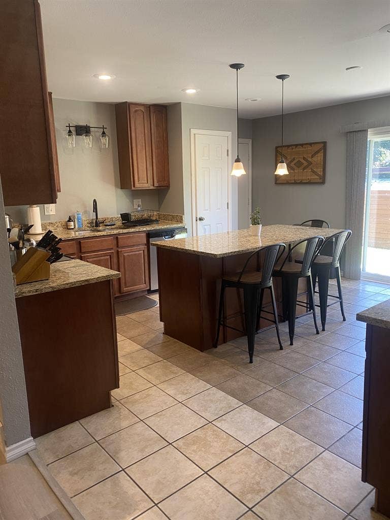 Room Available Gorgeous 4 BR House