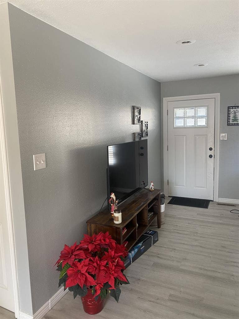 Room Available Gorgeous 4 BR House