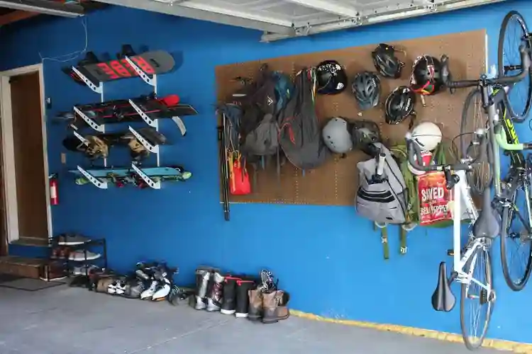 Room Available Gorgeous 4 BR House