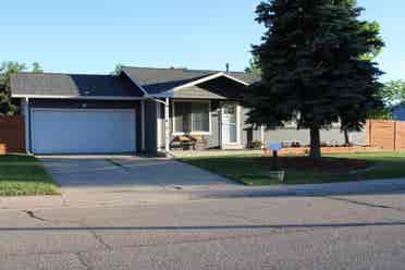 Room Available Gorgeous 4 BR House