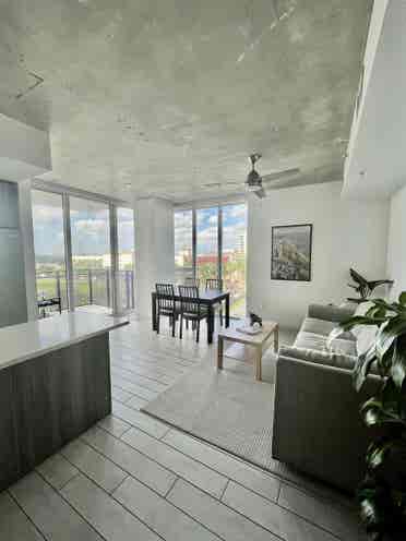 LOOKING FOR A ROOMMATE