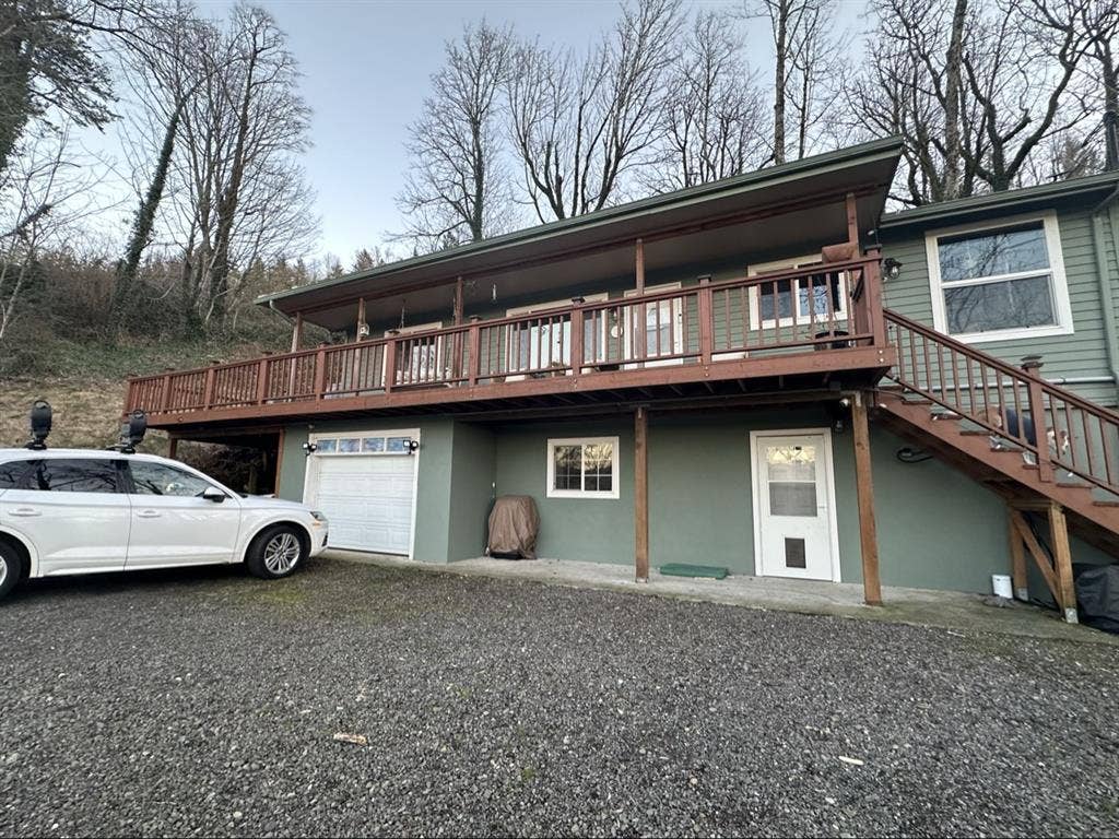 Large room, private bath & entrance