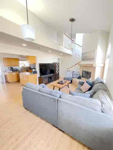 East Side Costa Mesa Room for Rent!