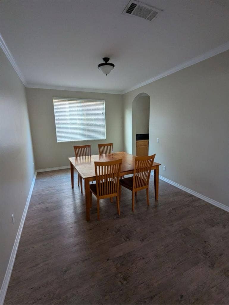 Shared room in Santa Clarita