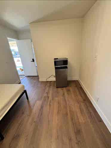 Private entrance room with bathroom