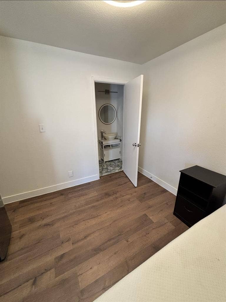 Private entrance room with bathroom
