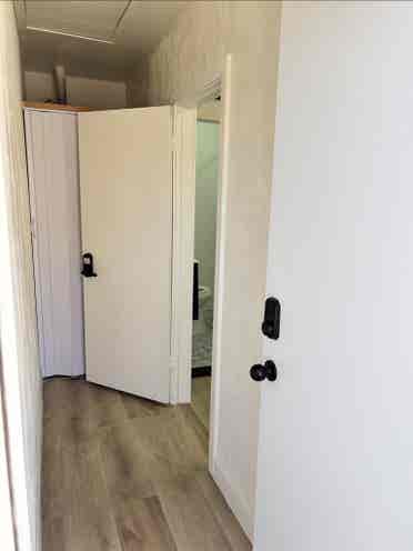 Remodeled studio in prime location!