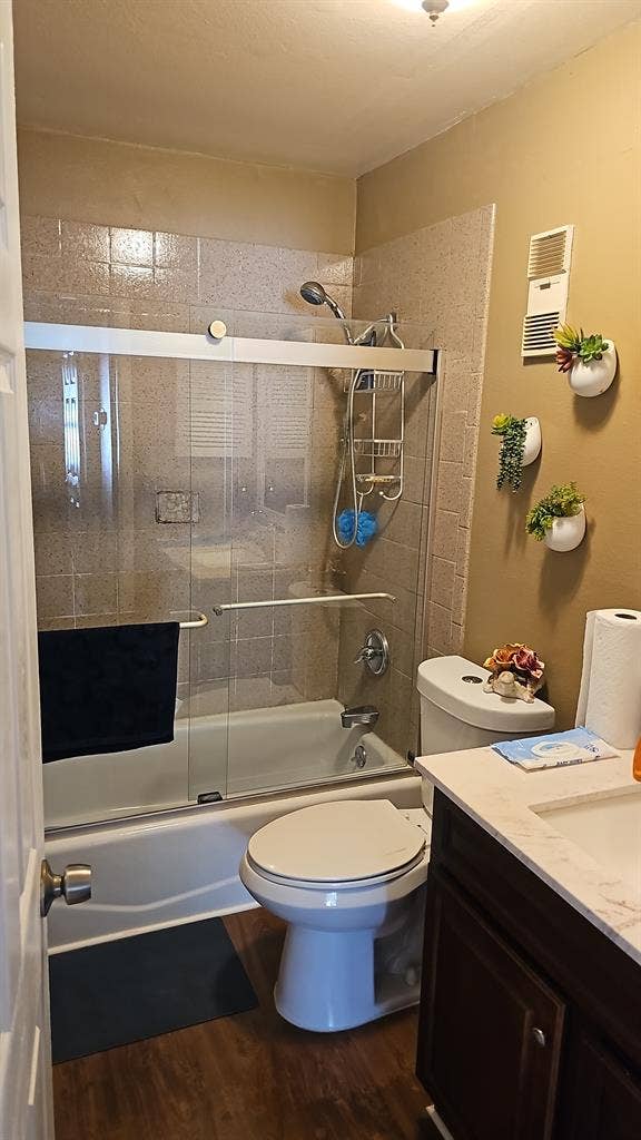 Quiet room in a SHARED condominium