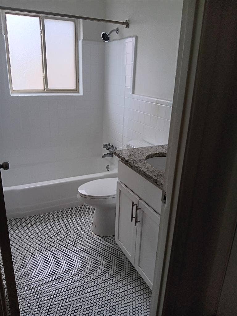 Room in Midtown