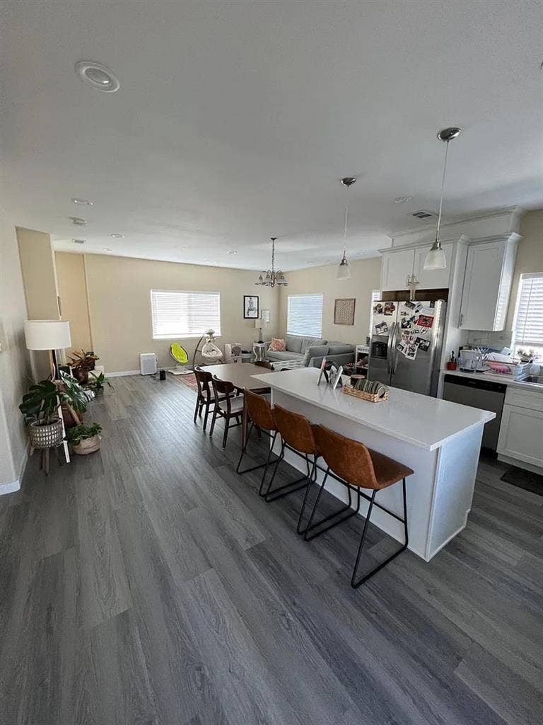 Room For Rent/Private Bathroom/BART