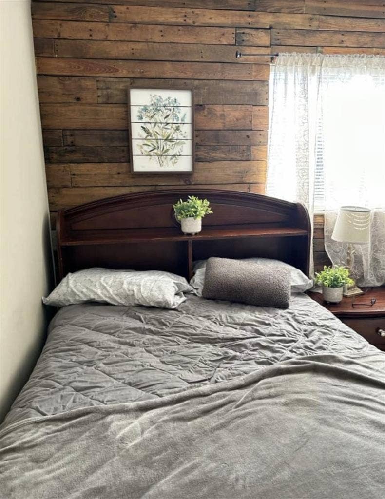 Rooms available in The Woodlands!