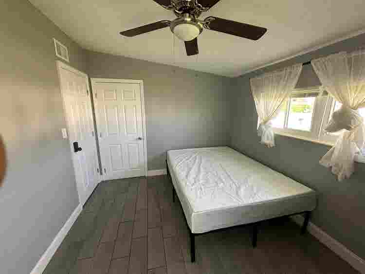 Clean furnished room