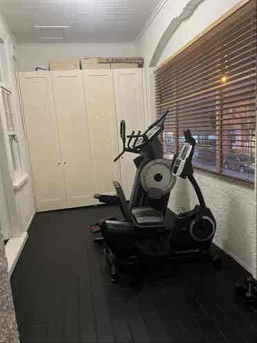 Extra large 2 bedroom Brunswick apt