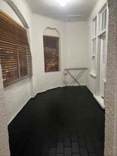 Extra large 2 bedroom Brunswick apt
