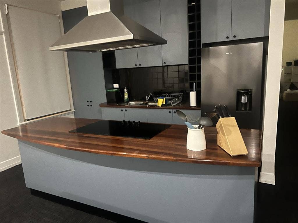 Extra large 2 bedroom Brunswick apt