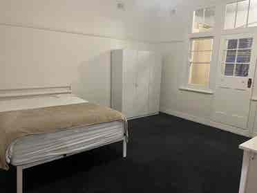 Extra large 2 bedroom Brunswick apt
