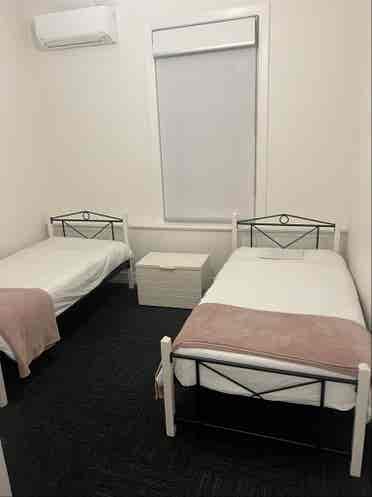 Extra large 2 bedroom Brunswick apt