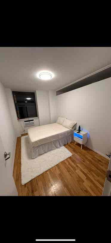 ✨Looking for a Roomie in FiDi ✨