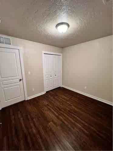 2 private rooms for rent, pets OK.