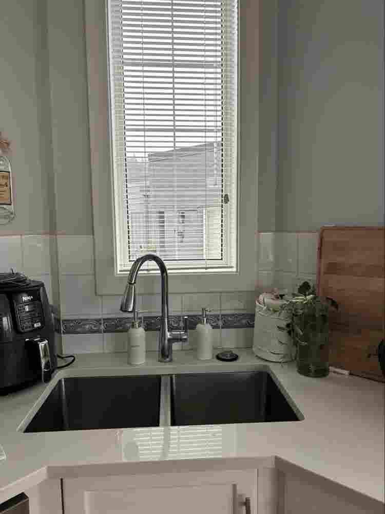 Amazing 3rd floor condo