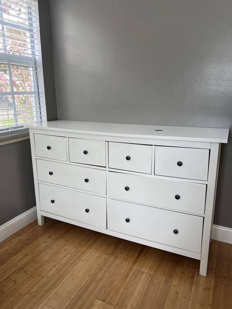 Furnished Room w/Pvt Bathroom