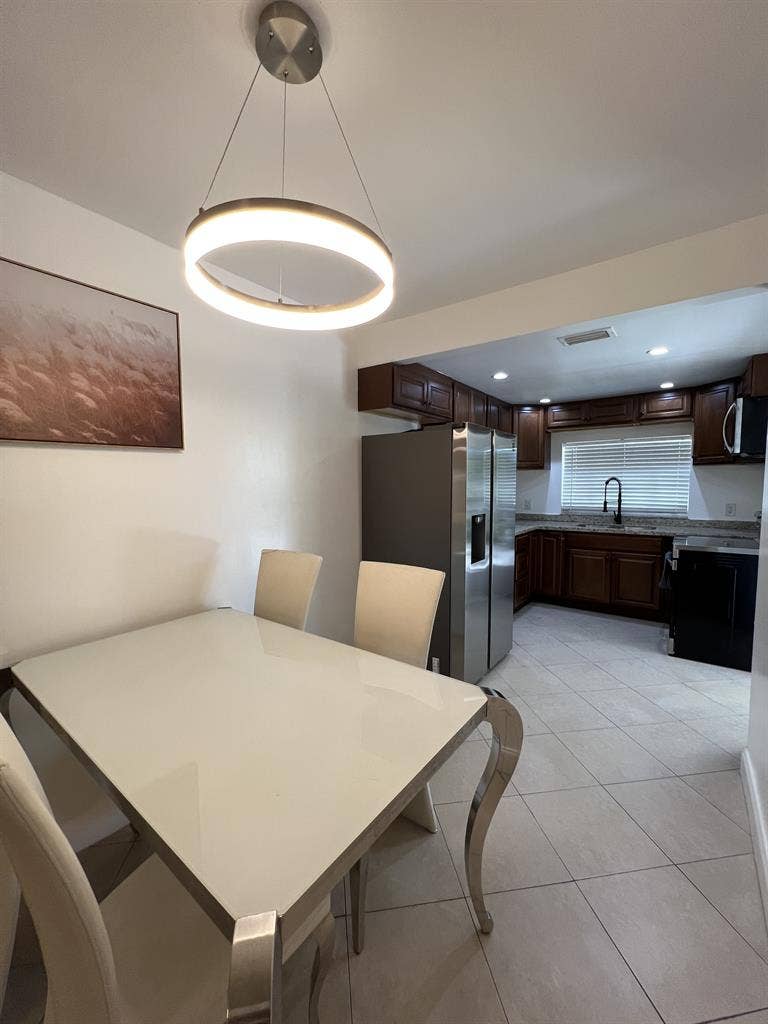 Furnished Room w/Pvt Bathroom