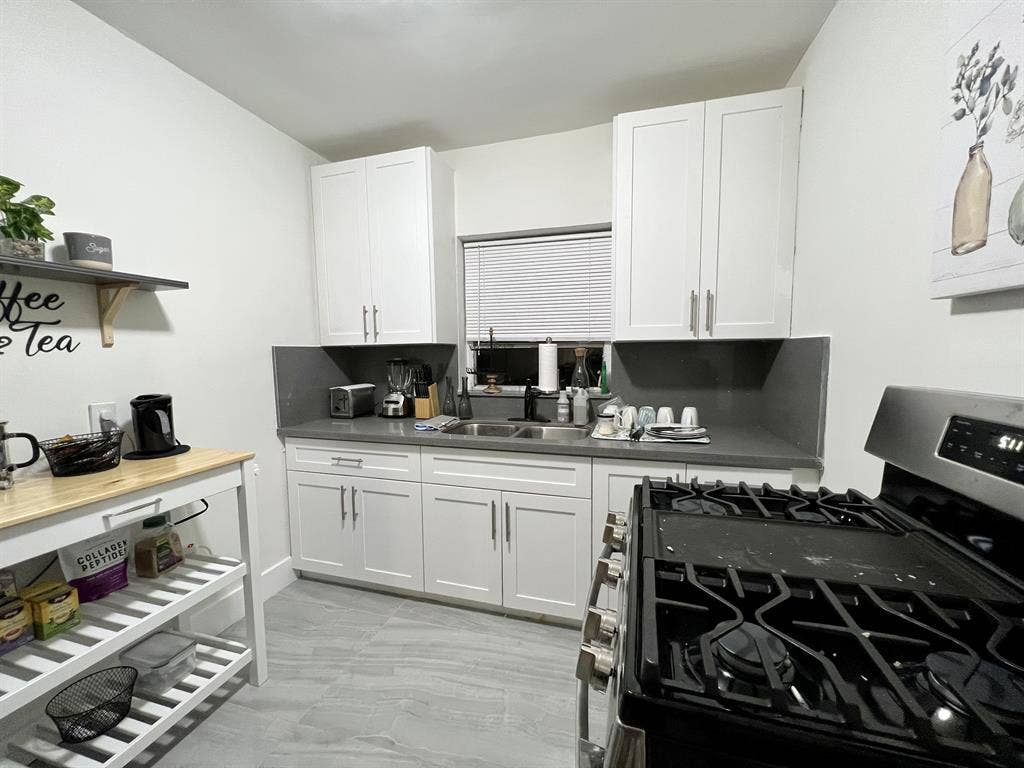 Large Room West of Brickell $