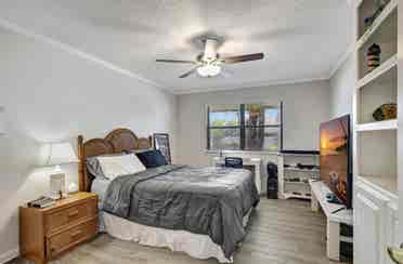 Room for rent with bathroom