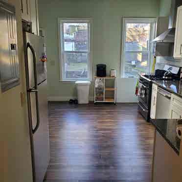 Room for Rent in  Bath Apt