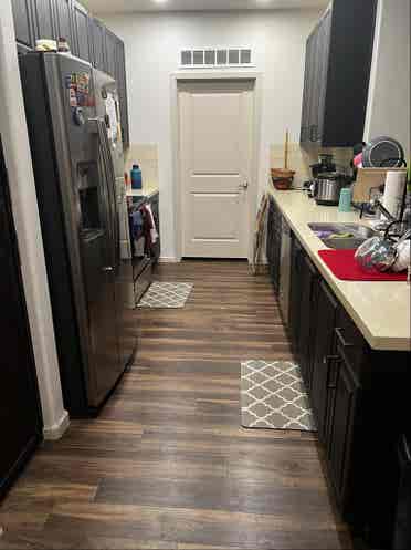 Looking for female roommate