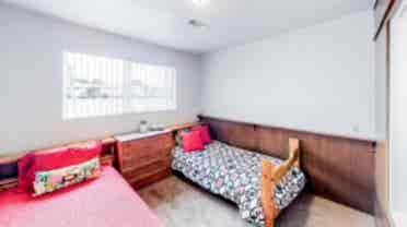 shared room for rent!