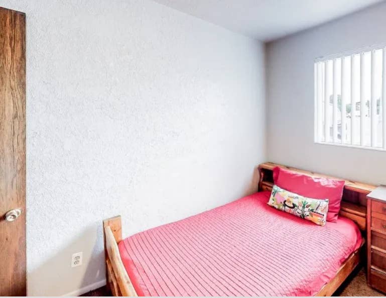 shared room for rent!