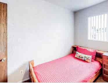 shared room for rent!
