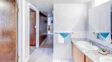 shared room for rent!