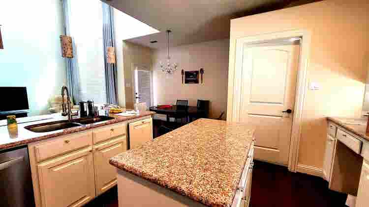 Huge room for rent in Frisco, TX