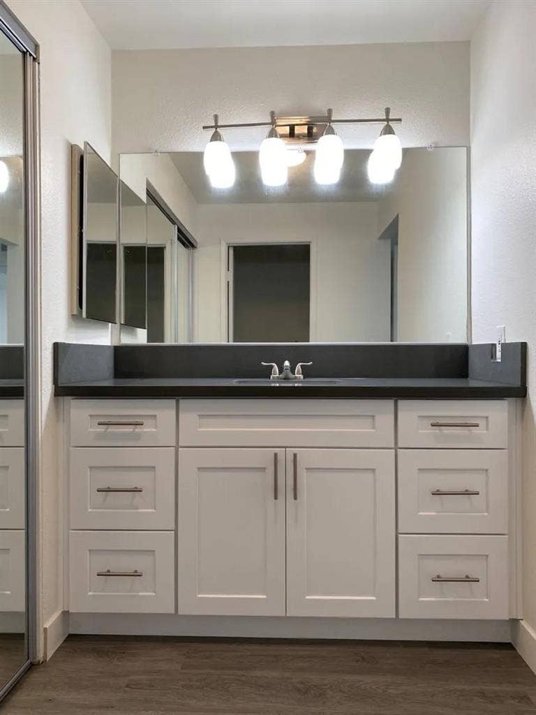 Looking for roomate for bath