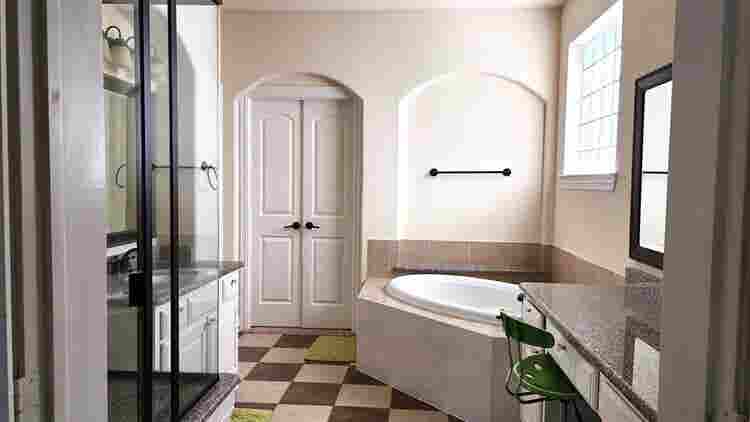 Huge Masters Bedroom in Frisco, TX