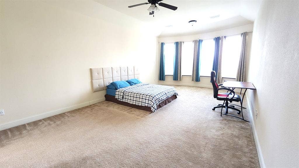 Huge Masters Bedroom in Frisco, TX