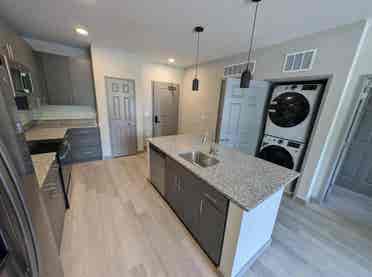 SUBLET-Off Campus Housing